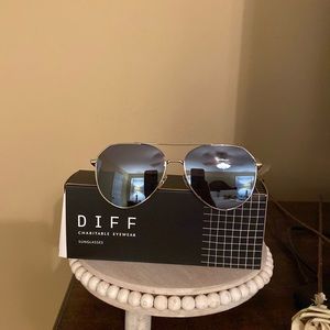 Diff Sunglasses Dash Silver Grey Mirror